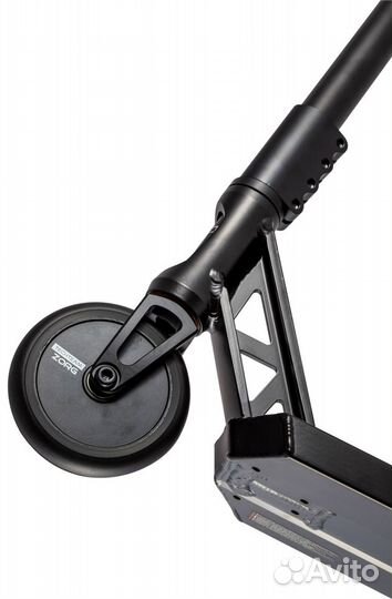 Трюковой самокат Tech Team Zorg