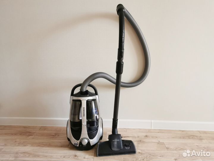 Бронь Пылесос Samsung sc8830 2200 Вт в рабочем