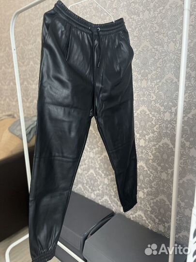 Кожаные брюки zara xs