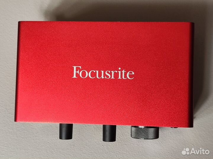 Звуковая карта Focusrite scarlett solo 3rd gen