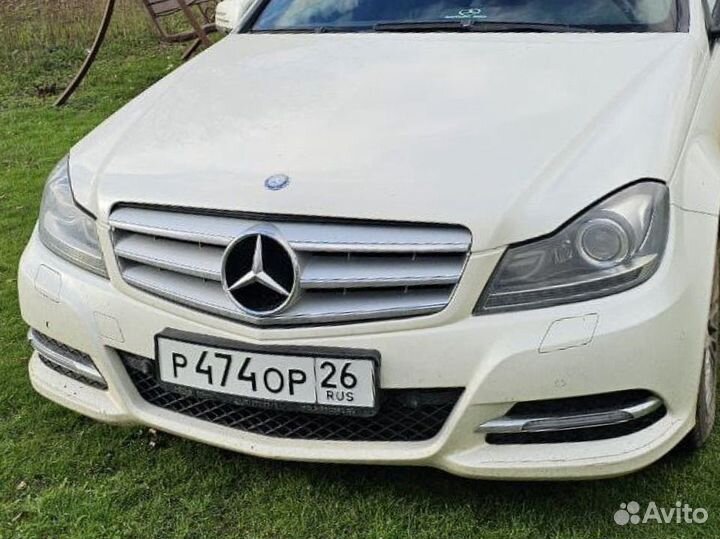 Бампер и решетка на Mersedes C 180 w204 б/у