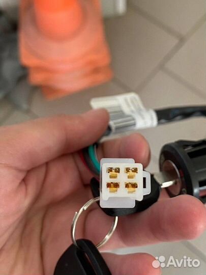 Замок зажигания TTR125, TTR250a