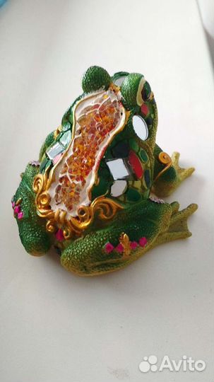 Статуэтка лягушка