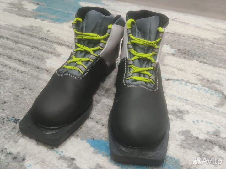 Лыжные ботинки 36 размер