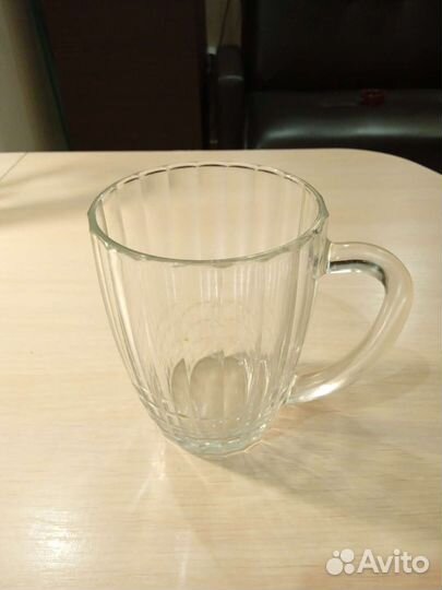 Горшок для запекания и пивные кружки