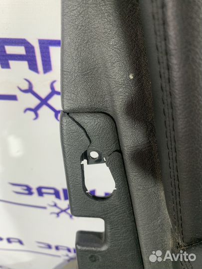 Обшивка двери передней левой Kia Opirus 2003-2010