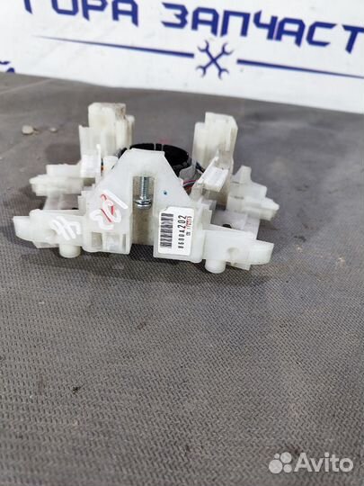 Кронштейн подрулевых переключателей Lancer X