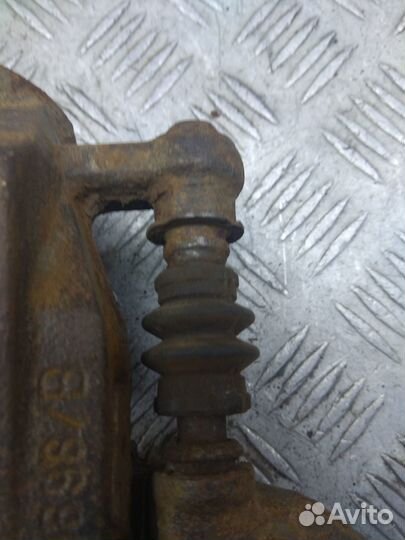 Суппорт передний правый Mercedes W245 B-Class