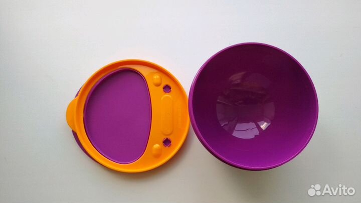 Контейнер Tupperware