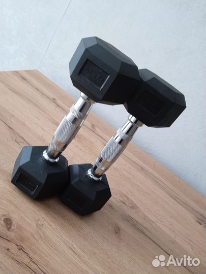 Гантели спортивные