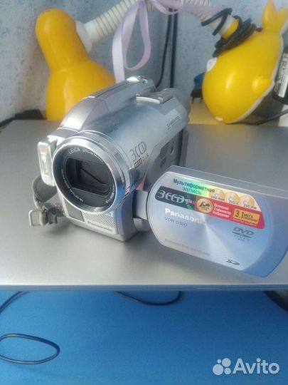 Видеокамера panasonic vdr-d300