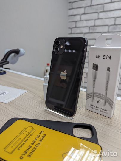 iPhone 11, 64 ГБ