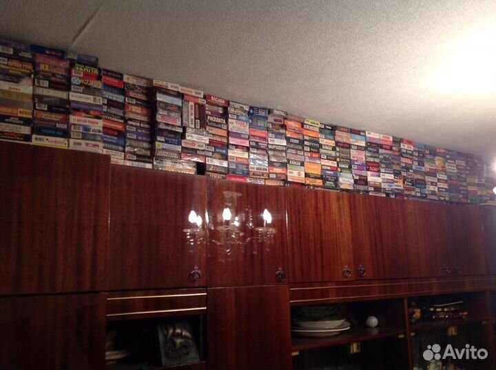 Видеокассеты с фильмами