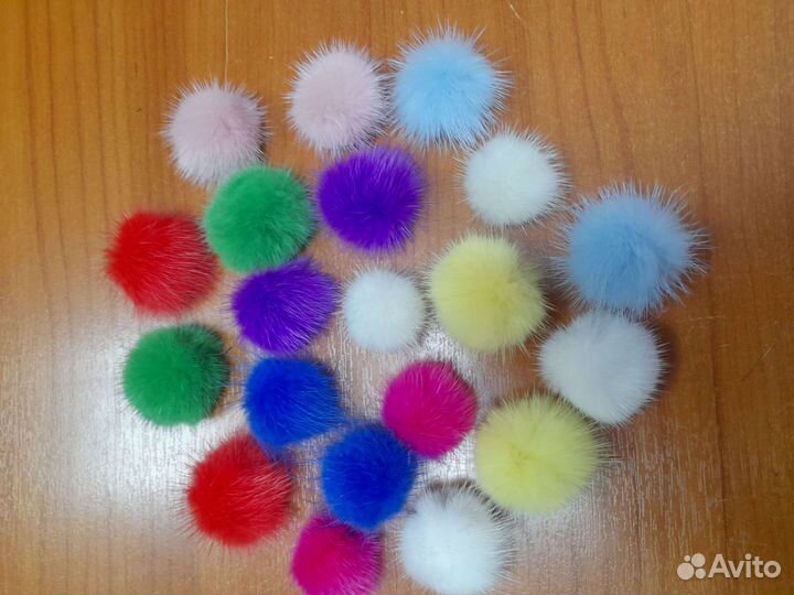 Помпоны из меха норки