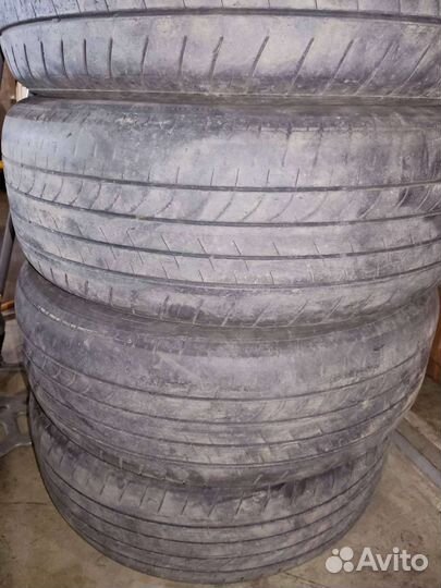 Bridgestone Dueler H/L 33A 235/55 R20