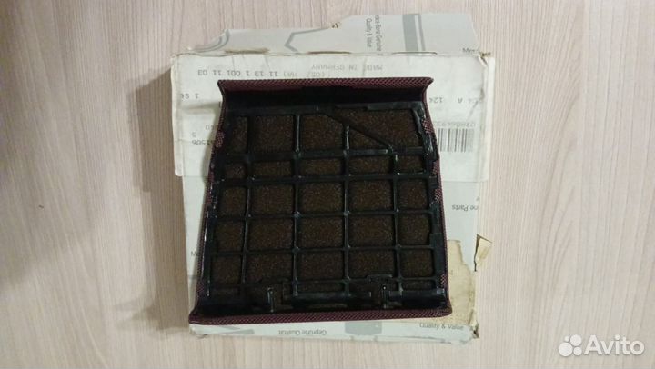 Новая правая сетка динамика 124 мерседес универсал