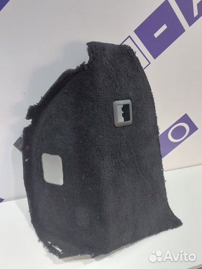 Обшивка багажника правая Land Rover Range Rover