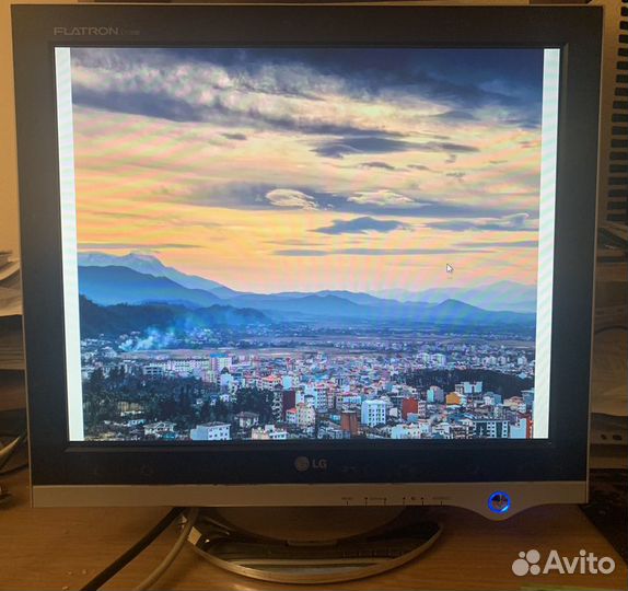 Монитор LG Flatron L1720B