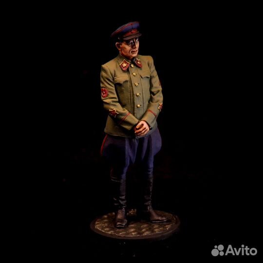 Оловянный солдатик в росписи