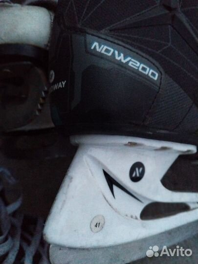 Коньки хоккейные