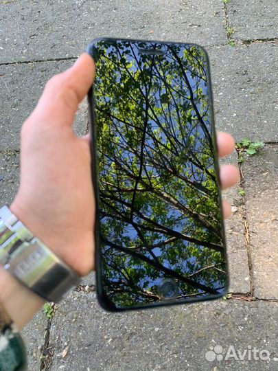 iPhone 8 Plus, 64 ГБ