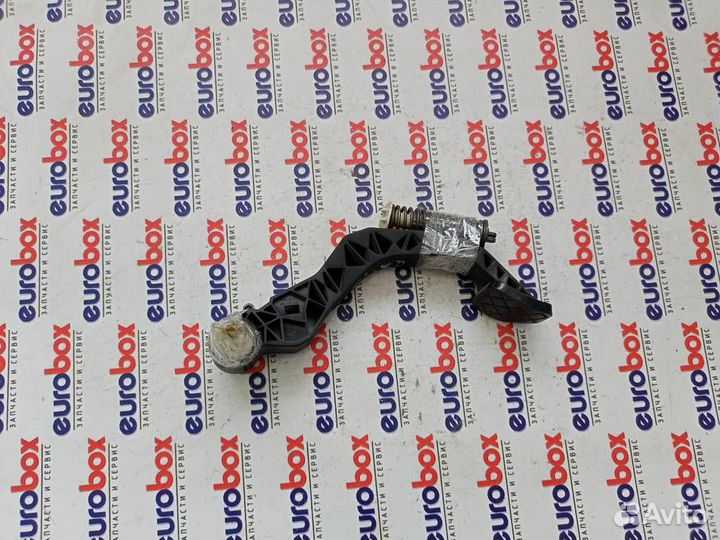 Педаль сцепления VW Polo (Sed RUS) 2011