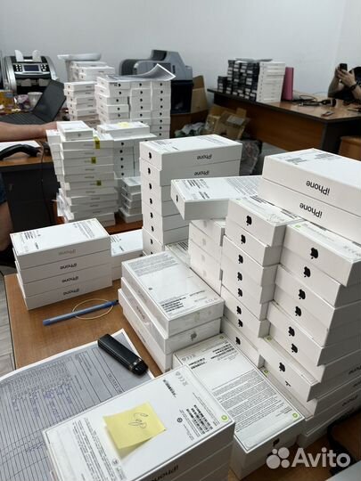 Поставка Apple, Samsung, Xiaomi