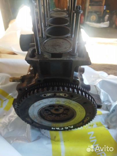 Блок Рено Логан. Клио. Симбол