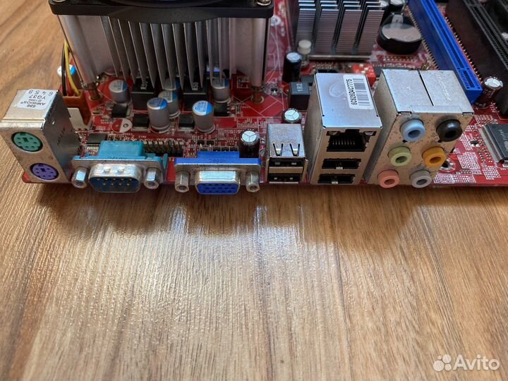 Материнская плата с процессором и памятью LGA775