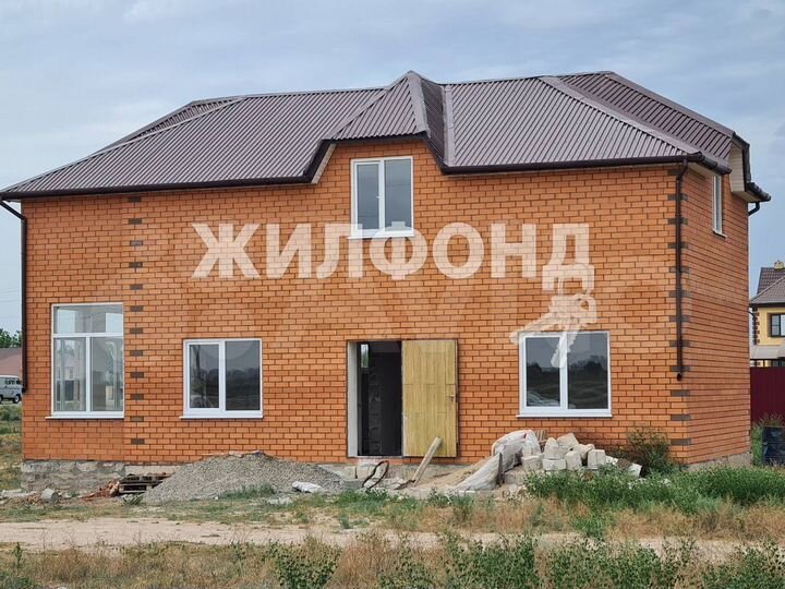 Дом 135 м² на участке 5 сот.