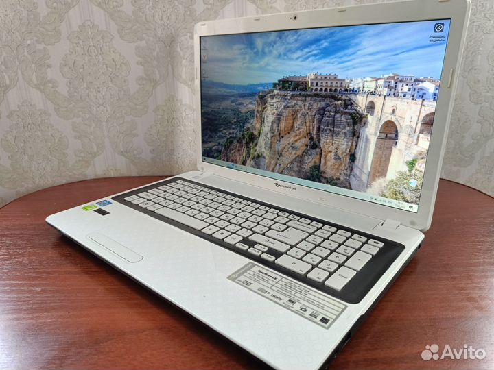 Ноутбук Packard Bell VG70 (Core i5)