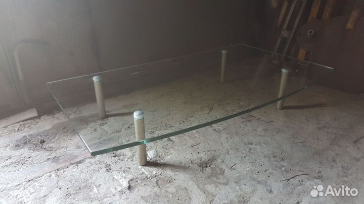 Столик под телевизор/аппаратуру/журнальный