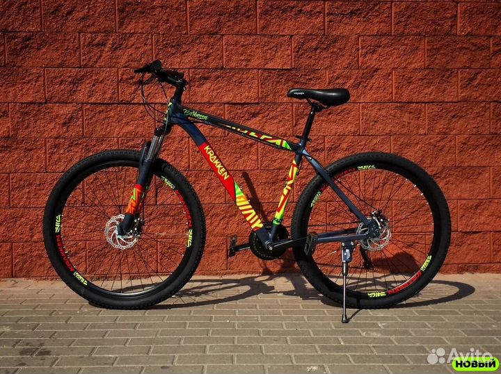 Скоростной велосипед Черный красный новый