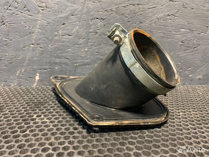 Пыльник рулевой колонки левый Lexus Rx 350