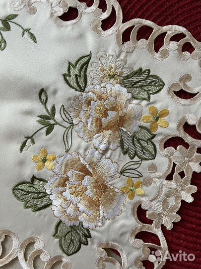 Салфетка на стол с вышивкой (4 шт)