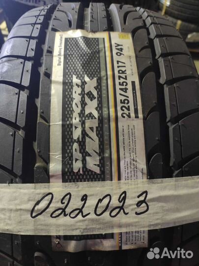 Dunlop SP Sport Maxx 225/45 R17 94Y