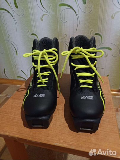 Лыжные ботинки