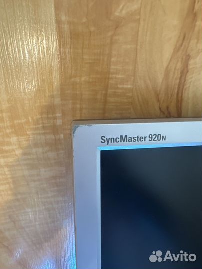 Монитор samsung 19 дюймов VGA