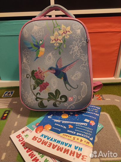 Рюкзак школьный для девочки 1 класс