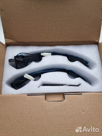 Бегающие поворотники VW Touareg 2010-2018