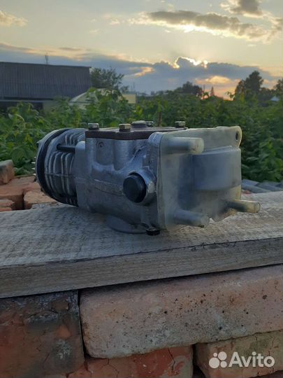 Компрессор воздушный поршневой бу