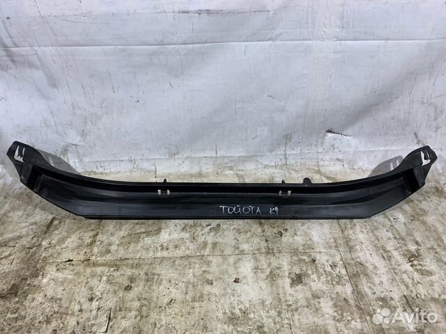 Наполнитель переднего бампера Toyota Land Cruiser