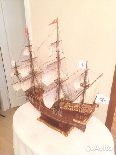 Модель исторического парусника Галеон