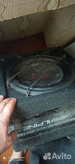 Автомобильный сабвуфер