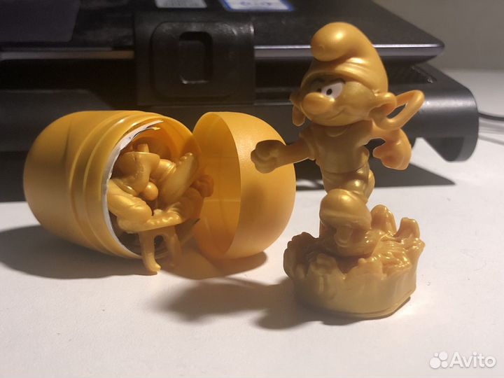 Киндер сюрприз смурфики 2022