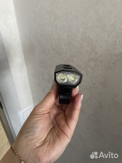 Велофонарь передний BFL-1000-BK08