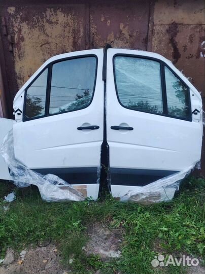 Мерседес спринтер двери