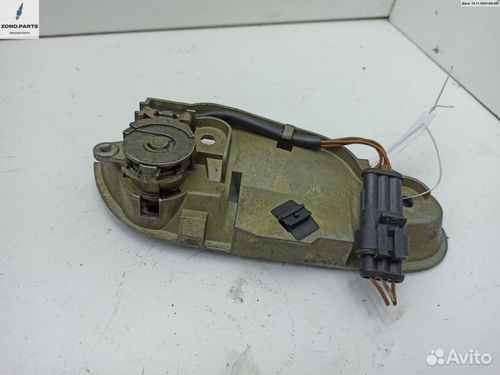 Личинка замка на Opel Omega B