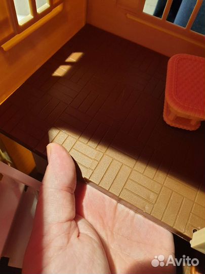 Домик кукольный