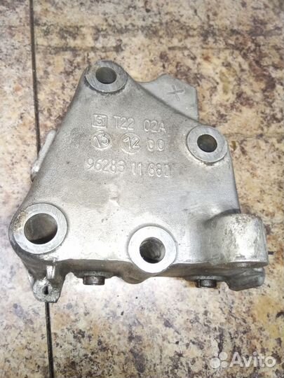 Кронштейн двигателя 962831188О